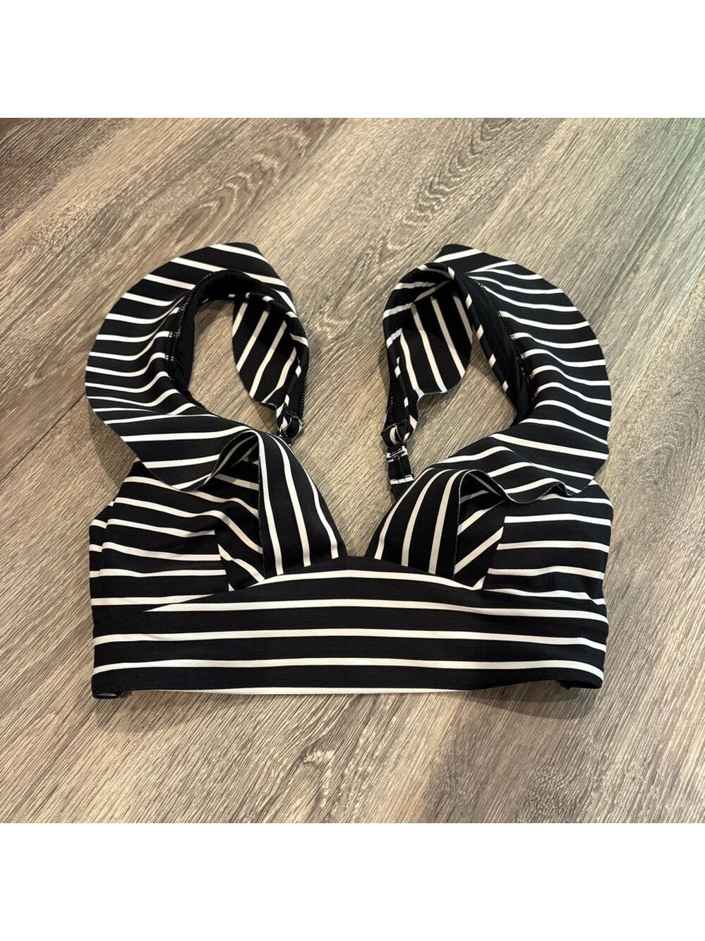 Sea Level Swim Black and White Striped Bikini Top Size 4